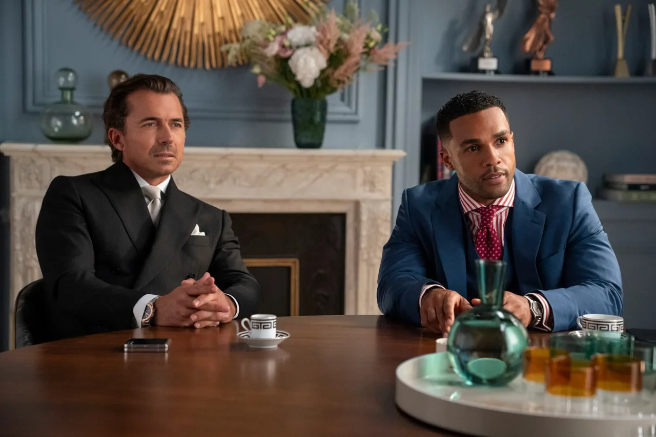 William Abadie as Antoine Lambert, Lucien Laviscount as Alfie in Emily in Paris. Cr. Caroline Dubois/Netflix © 2025