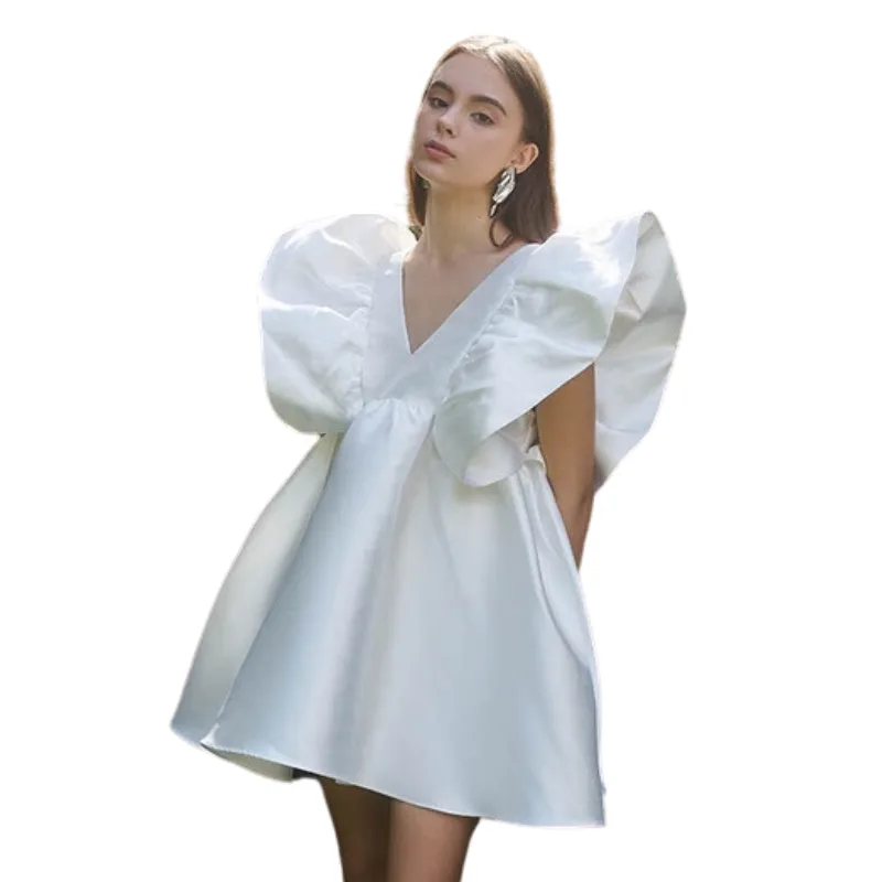 ELLE Linh (4).png
