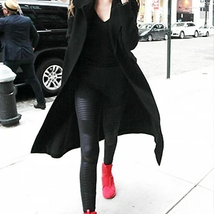 6 items thời trang tạo phong cách sport chic cho Gigi Hadid