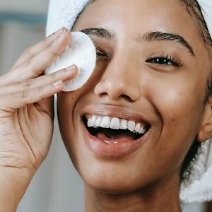 Làm thế nào để làn da khô của bạn luôn được ẩm mượt?