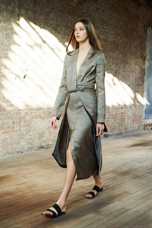 Kiểu giày trong BST Xuân Hè 2015 của The Row