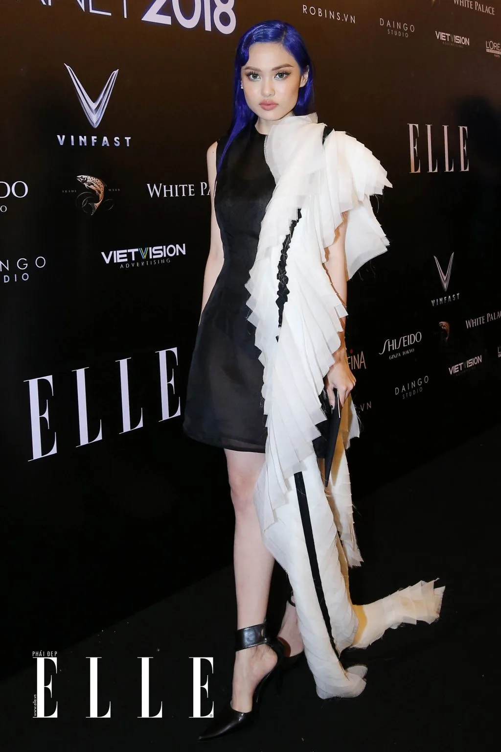 ELLE Fashion Journey tham do 23
