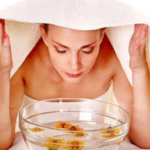 10 lợi ích của việc xông hơi mặt sẽ khiến bạn bất ngờ