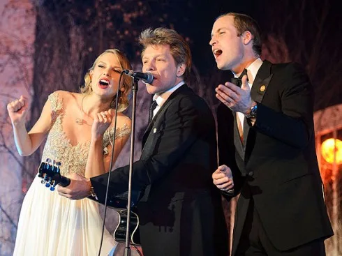 Taylor Swift cùng hoàng tử William và Bon Jovi cùng đứng chung sân khấu