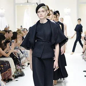 BST Dior Haute Couture 2019 mở ra một không gian hàn lâm mê hoặc