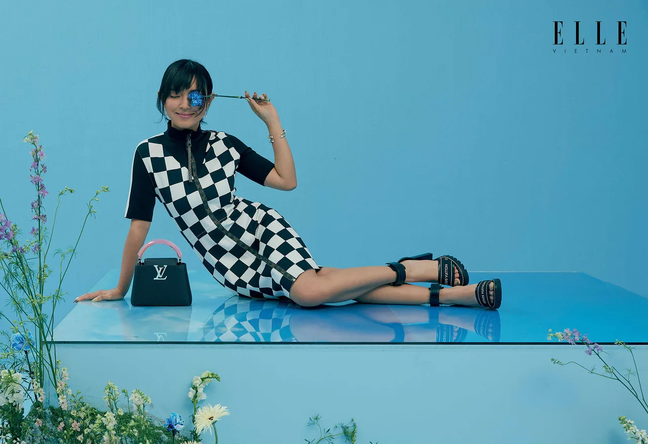 Châu Bùi và túi xách Louis Vuitton Châu Bùi và túi xách Louis Vuitton