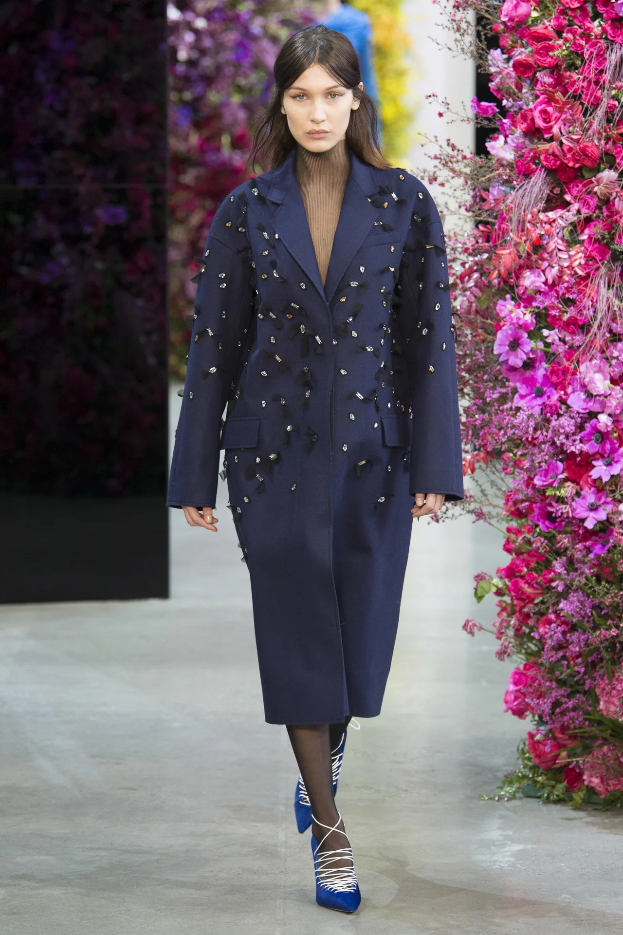 Những người mẫu trẻ đang "thống lĩnh" các sàn runway tại Tuần lễ thời trang New York 2018 14 Những người mẫu trẻ đang "thống lĩnh" các sàn runway tại Tuần lễ thời trang New York 2018 14