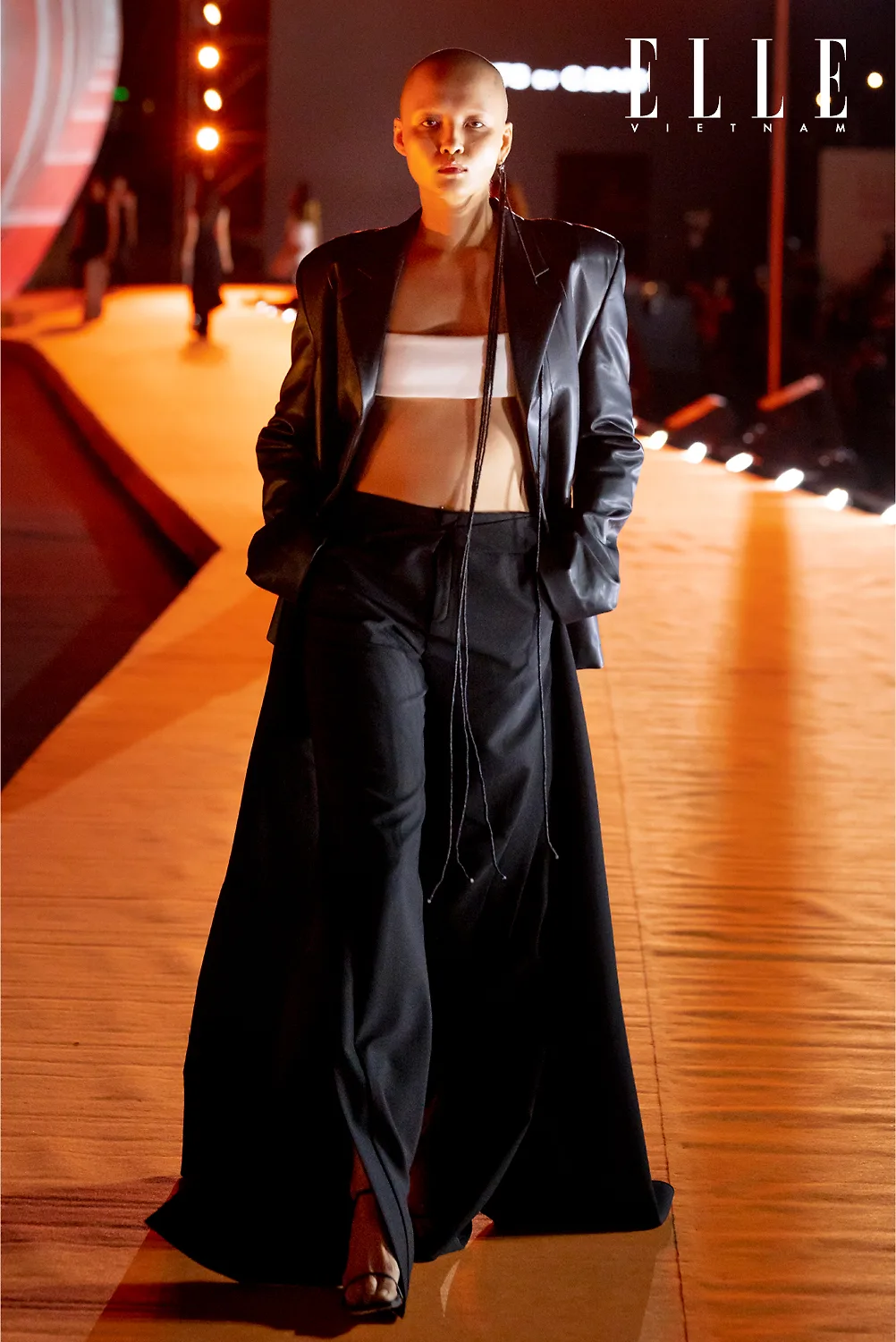 ELLE Fashion Show 2022 BST Figure CHATS by C.Dam look 8