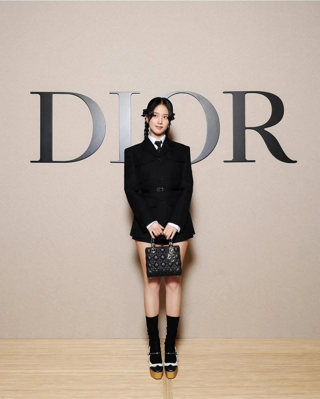jisoo công chúa Dior