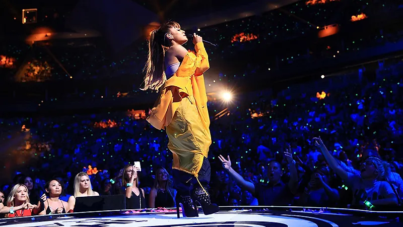 Ariana Grande thất hẹn với fan hâm mộ Việt Nam Ariana Grande thất hẹn với fan hâm mộ Việt Nam