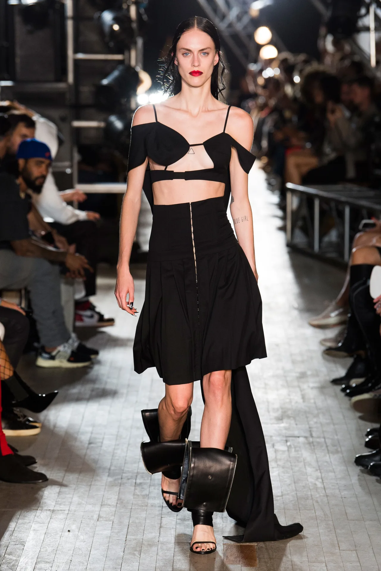 5 BST nổi bật trong ngày trình diễn thứ năm của NYFW Spring 2018