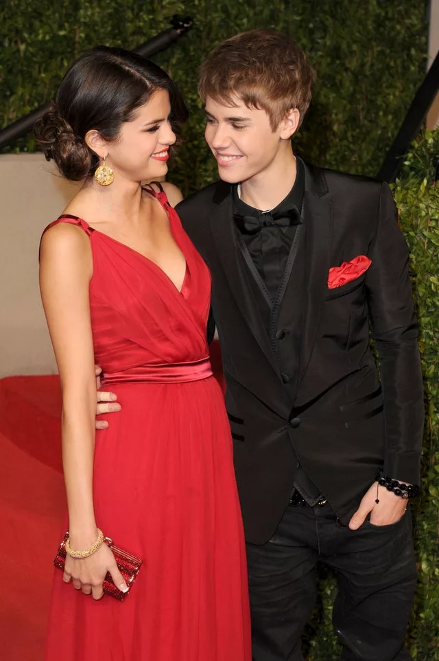 phản ứng của Selena Gomez 7