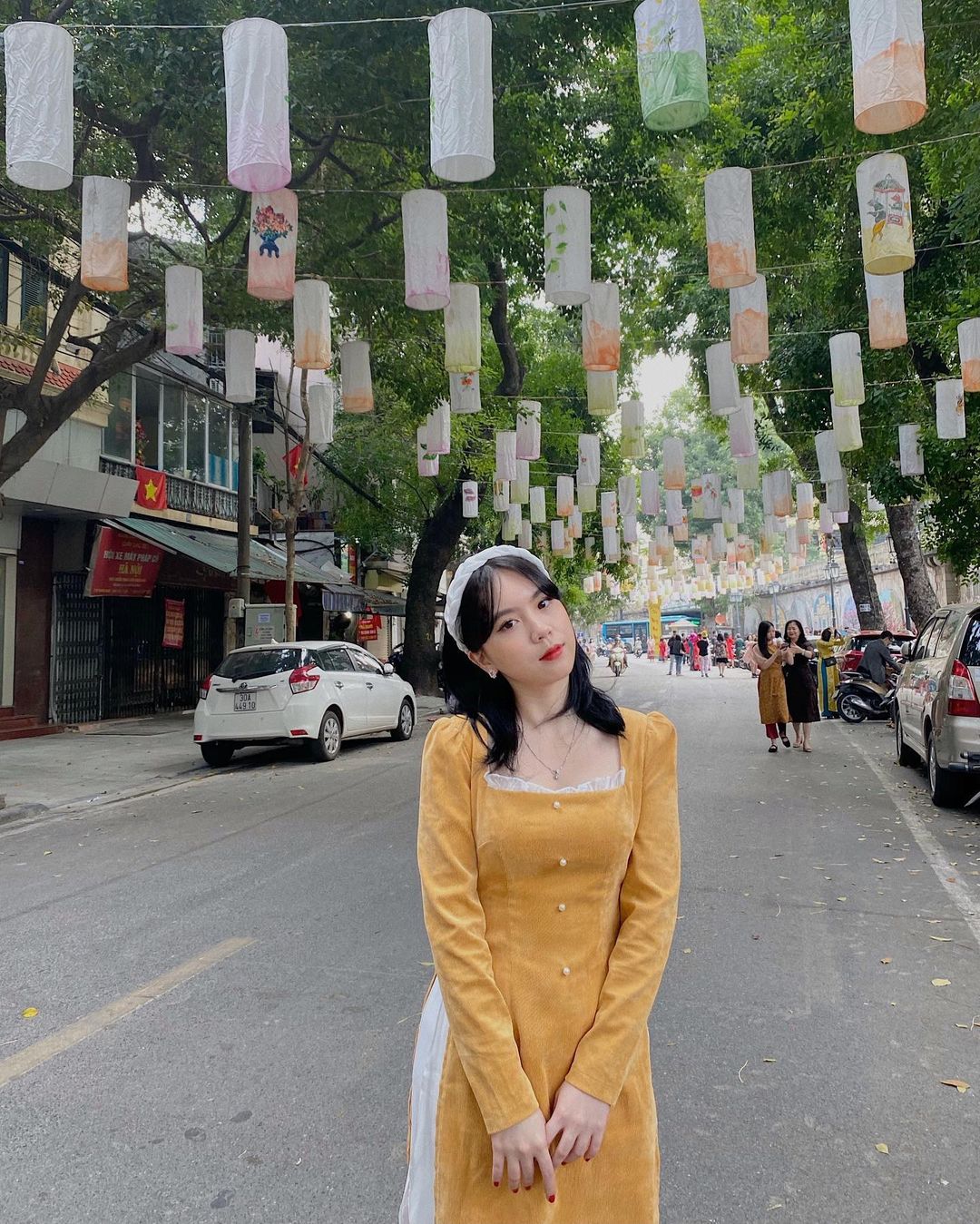 chụp hình tết ở phố Phùng Hưng