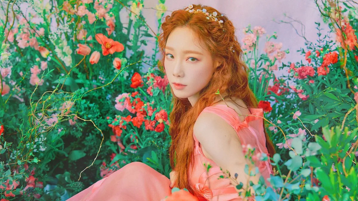 Taeyeon làm đẹp ngồi giữa vườn Taeyeon làm đẹp ngồi giữa vườn