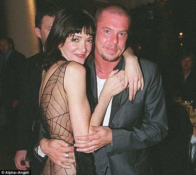 Annabelle Neilson - nàng thơ của Alexander McQueen 5