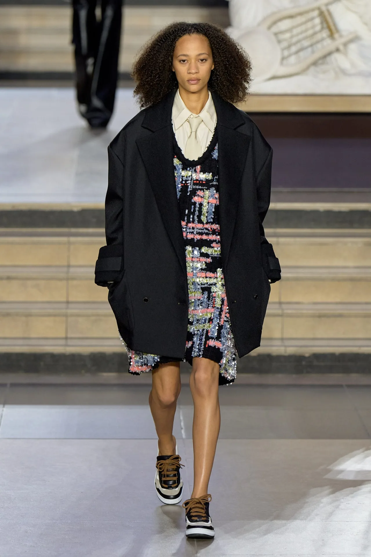 Louis Vuitton Thu Đông 2022 look 17
