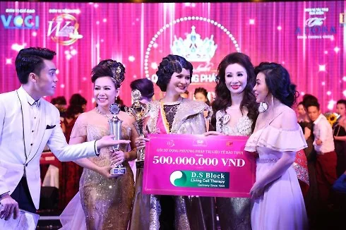 Giây phút hạnh phúc ngọt ngào của Nữ hoàng Quyền Năng Phái Đẹp 2015 Bùi Thị Thanh Nhàn