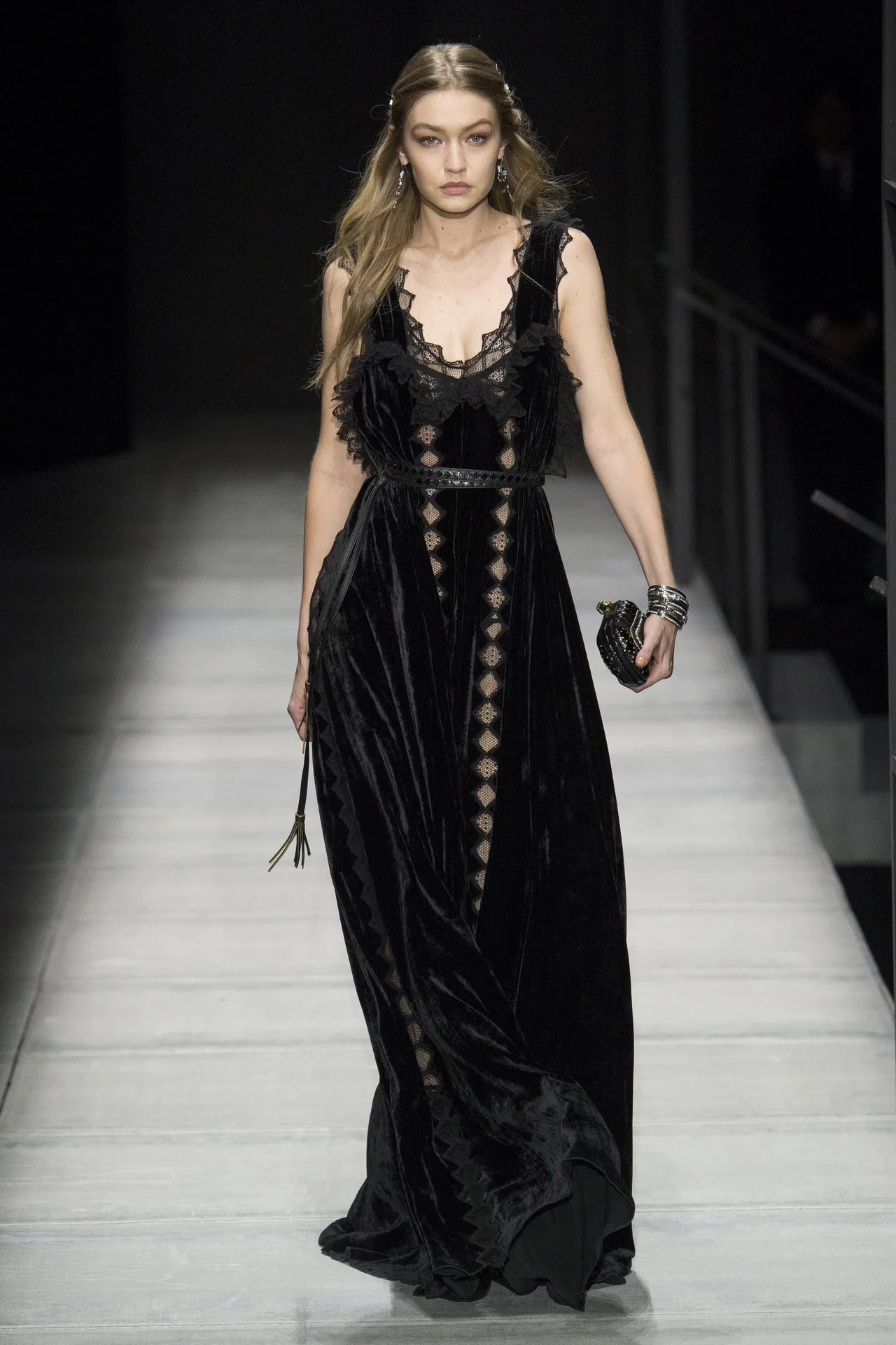 Những người mẫu trẻ đang "thống lĩnh" các sàn runway tại Tuần lễ thời trang New York 2018 17 Những người mẫu trẻ đang "thống lĩnh" các sàn runway tại Tuần lễ thời trang New York 2018 17