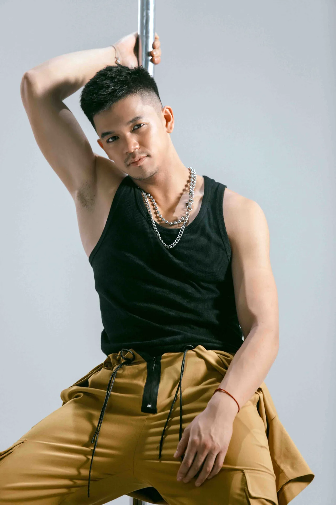 trọng hiếu trong mv mới