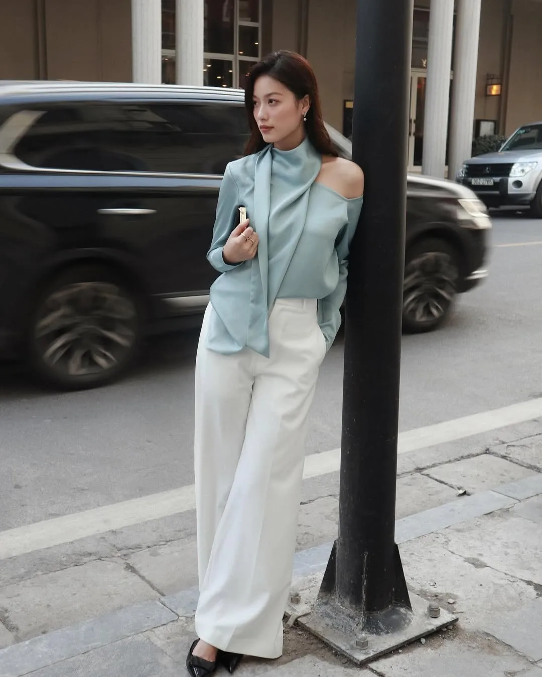 quần ống suông phối cùng áo kiểu