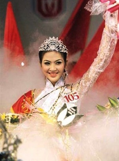 Hoa Hậu Phan Thu Ngân đăng quang năm 2000