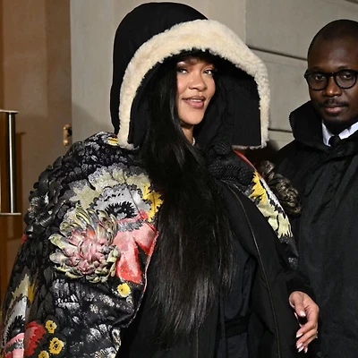 Best Fit Wins: Rihanna "đời thường hóa" thiết kế mới nhất từ sàn diễn