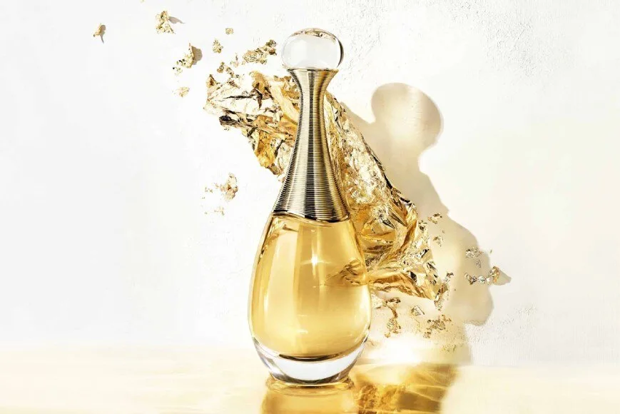 Dior J'adore - Nước hoa phù hợp với mọi thời đại.