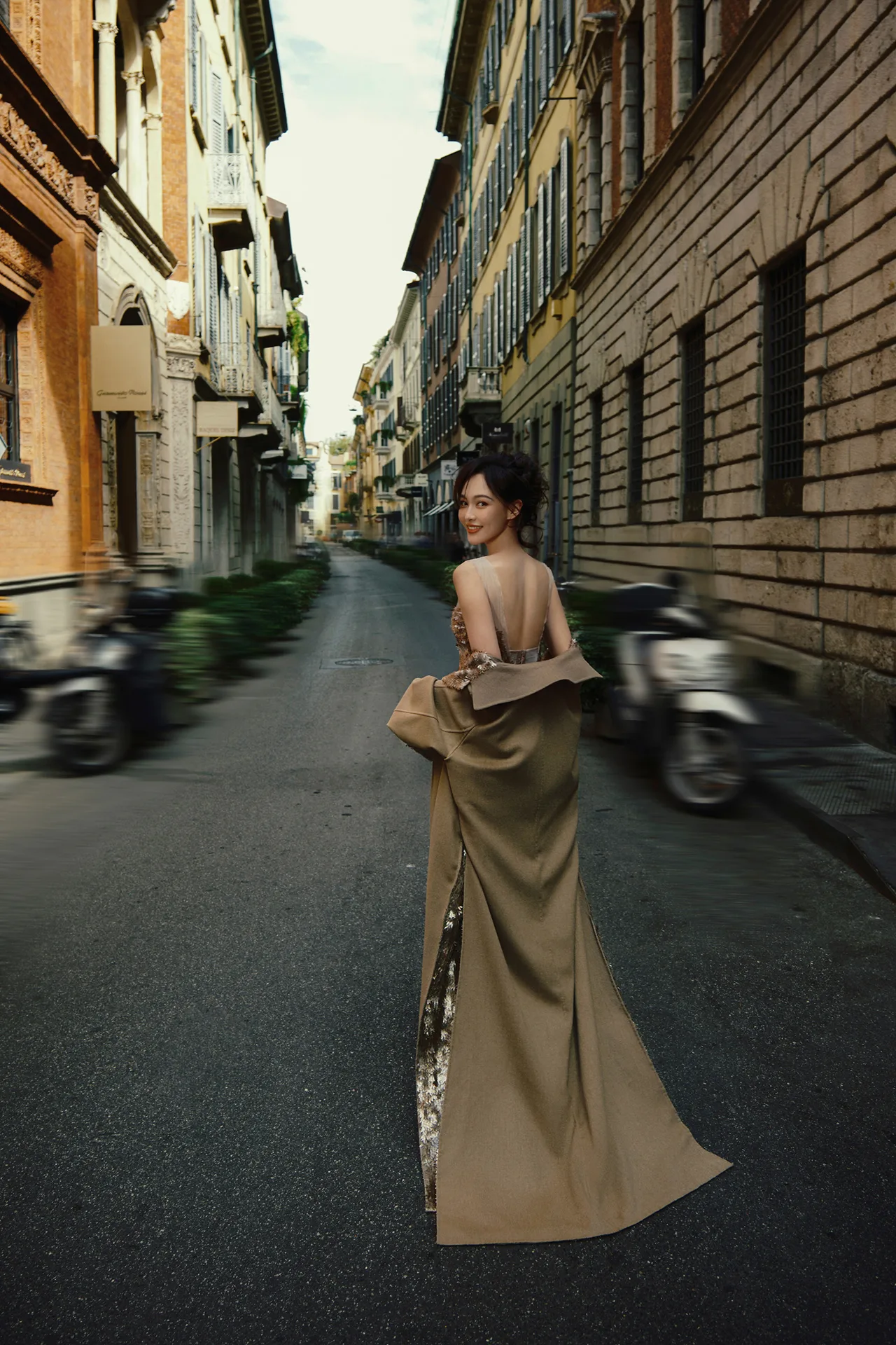 Tang Yan Studio áo choàng dài