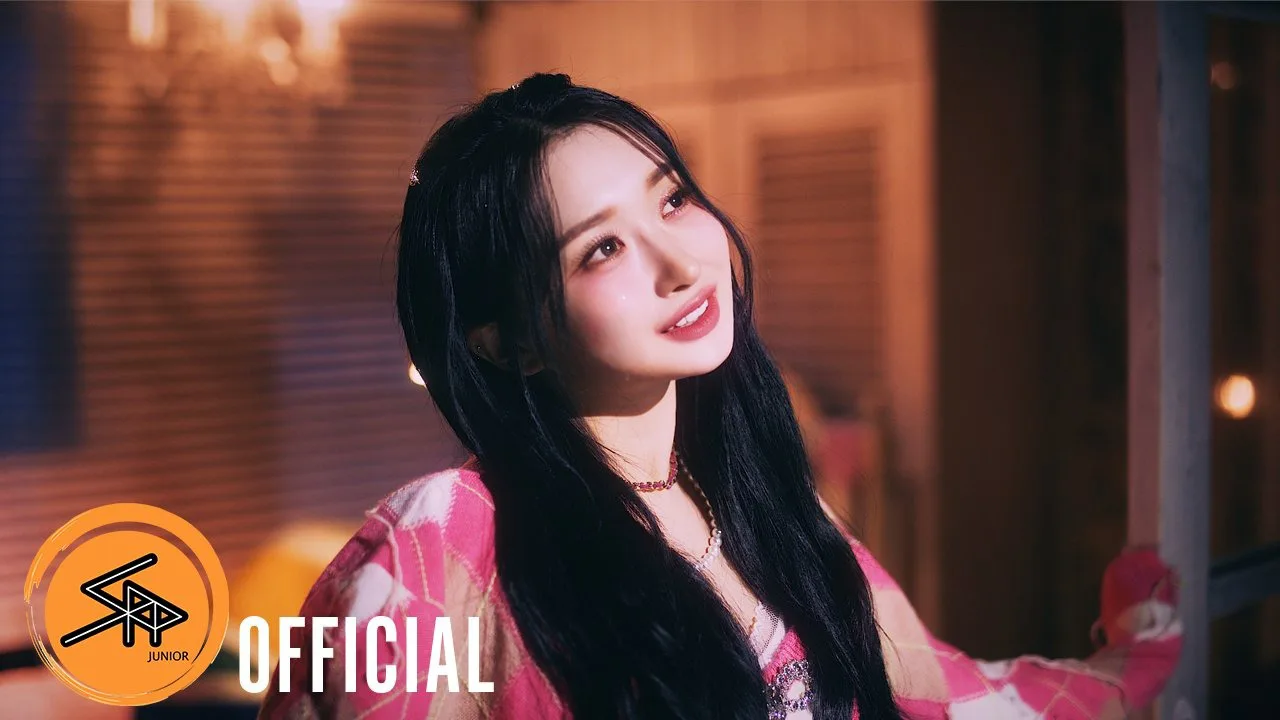 Ca sĩ Kpop Ahri - digital single Eyes On Me
