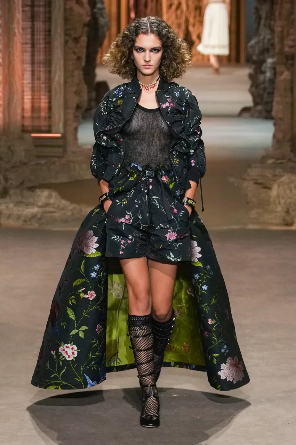 CD xuân hè 2023 look 64