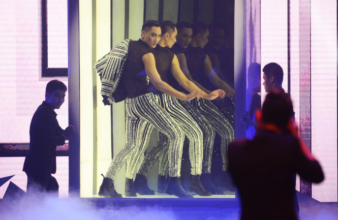 Ngọc Châu đăng quang Vietnam next top model mùa 7 2- ELLE VN