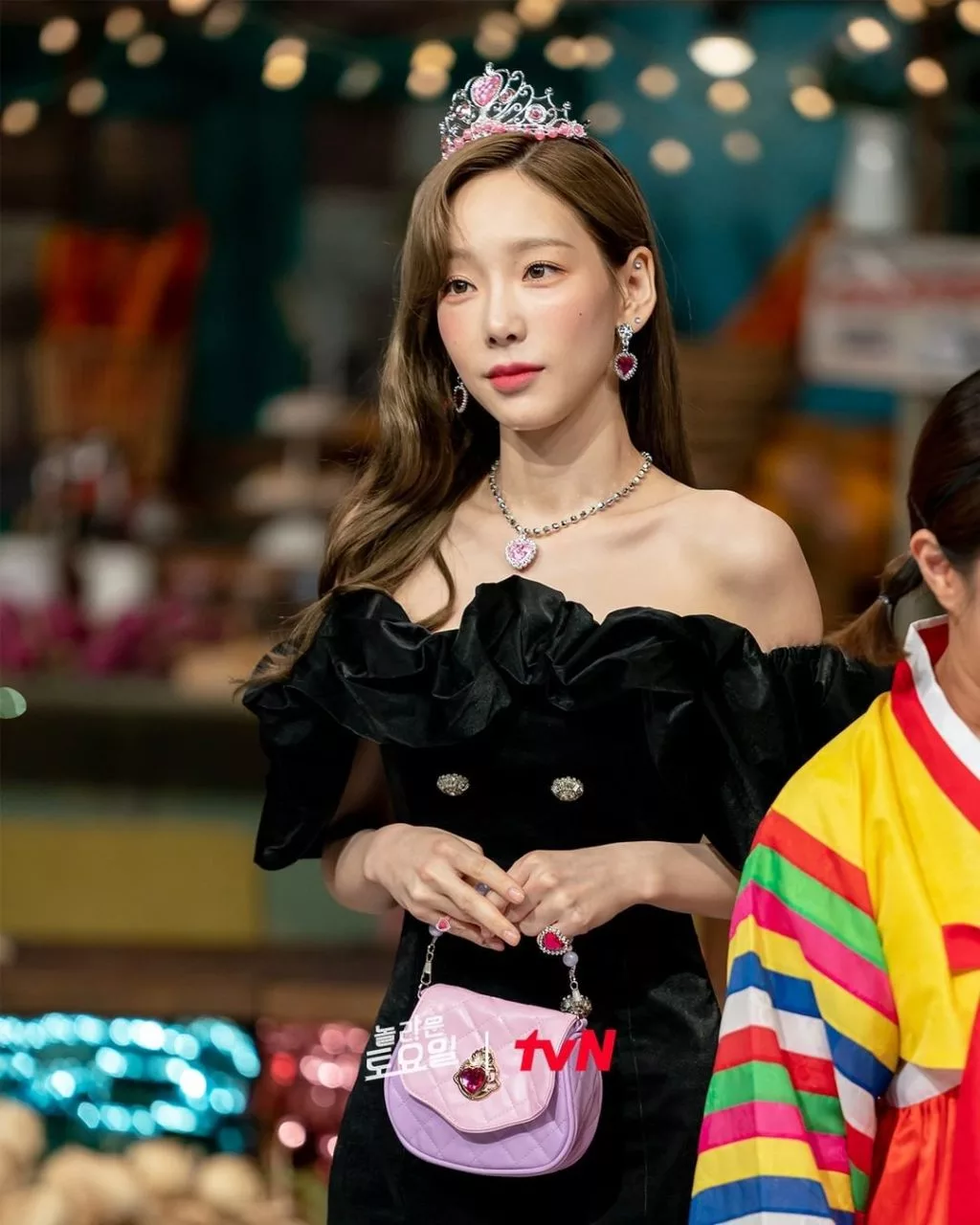 Taeyeon-trang-sức-đồ-chơi