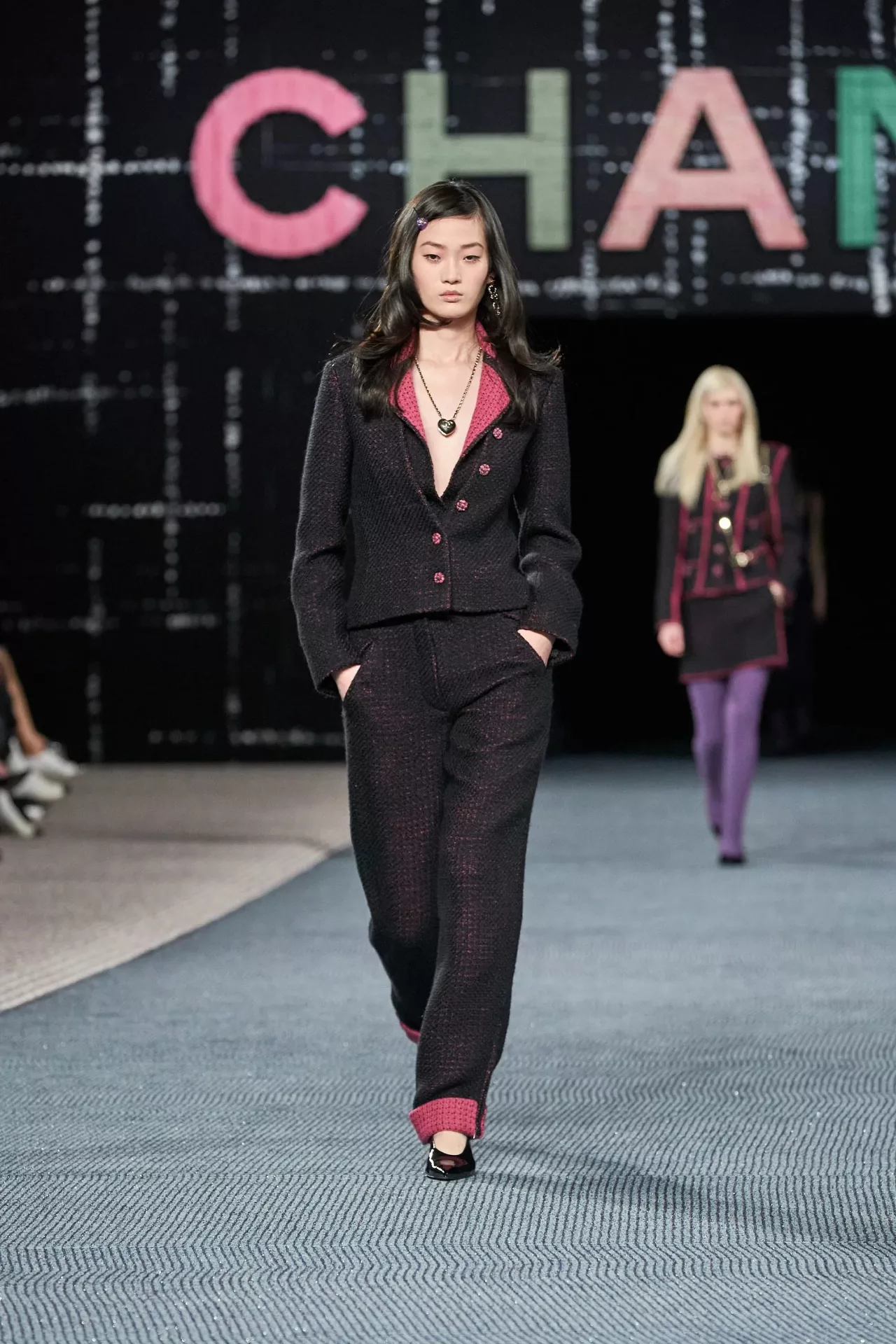 Chanel RTW Thu Đông 2022 look 45
