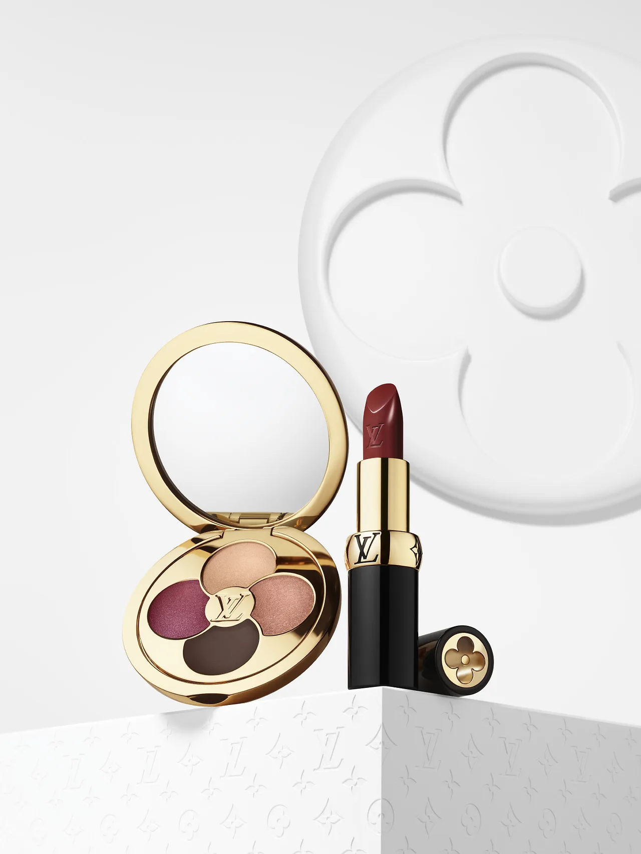 Các sản phẩm trang điểm trong bộ sưu tập đầu tiên của Louis Vuitton