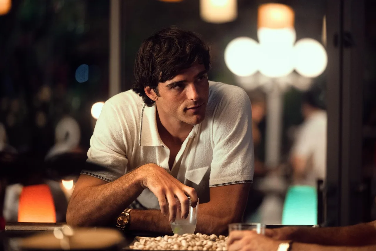 diễn viên Jacob Elordi trong vai nhân vật Nate Jacobs trong phim Euphoria mùa 3