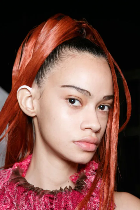 Khám phá các kiểu tóc đẹp tại hậu trường London Fashion Week 2017 ELLE VN