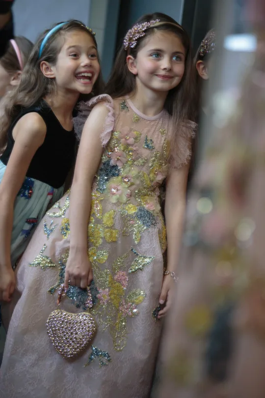 Elie Saab cùng giấc mơ tôn vinh người phụ nữ - ELLE VN