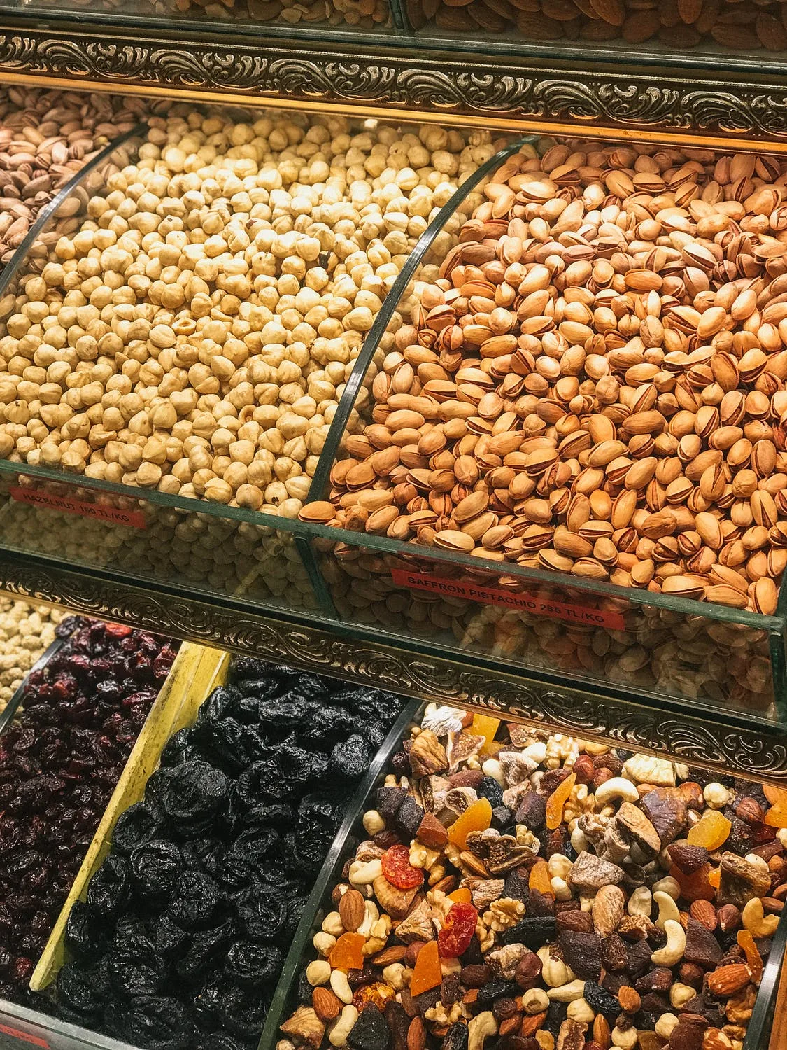 Thành phần của hạt có cấu tạo chất gần giống với họ nhà đậu nên chúng cũng được xem là một loại thực phẩm hữu ích để cải thiện sức khoẻ tóc và móng. thực phẩm - hạt
