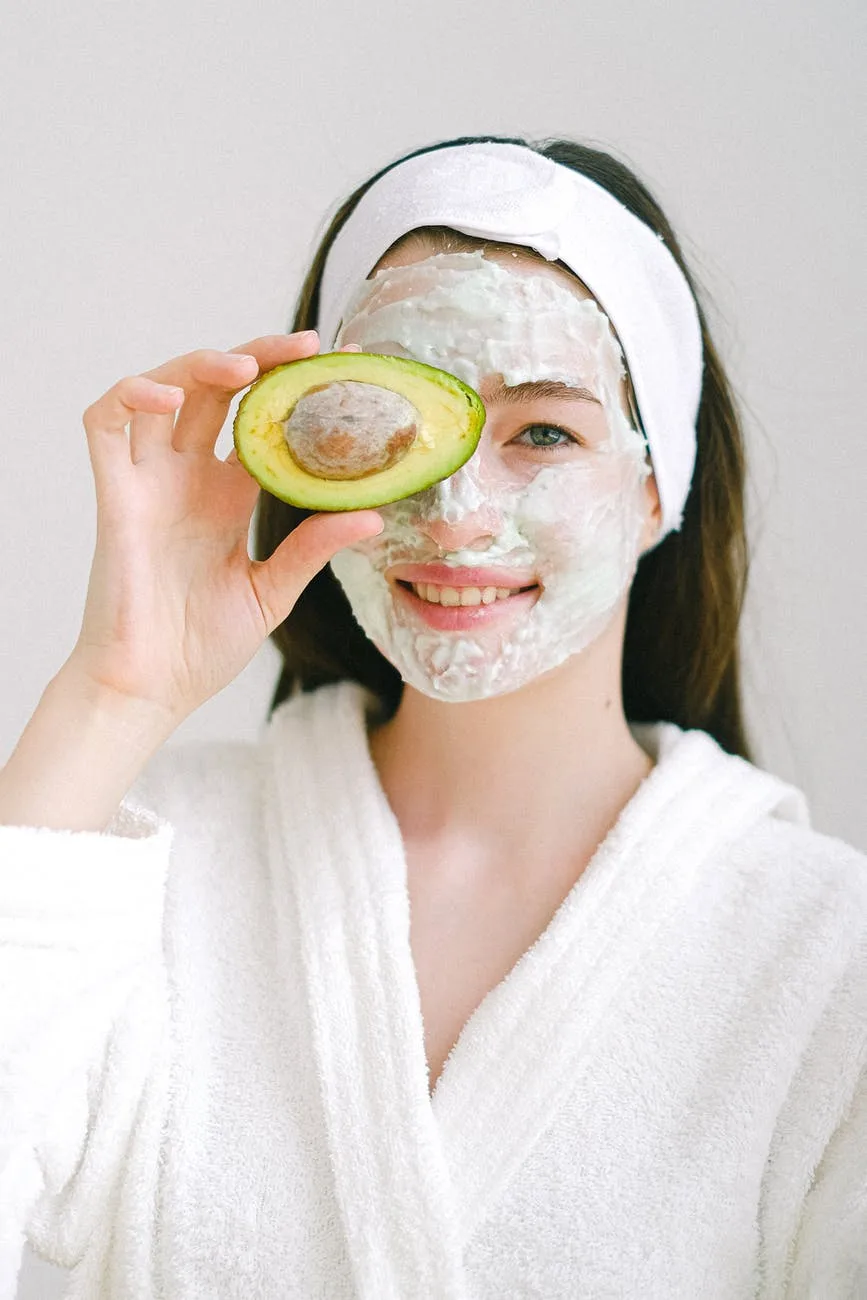 Mặt nạ dưỡng da làm từ bơ Mặt nạ dưỡng da làm từ bơ