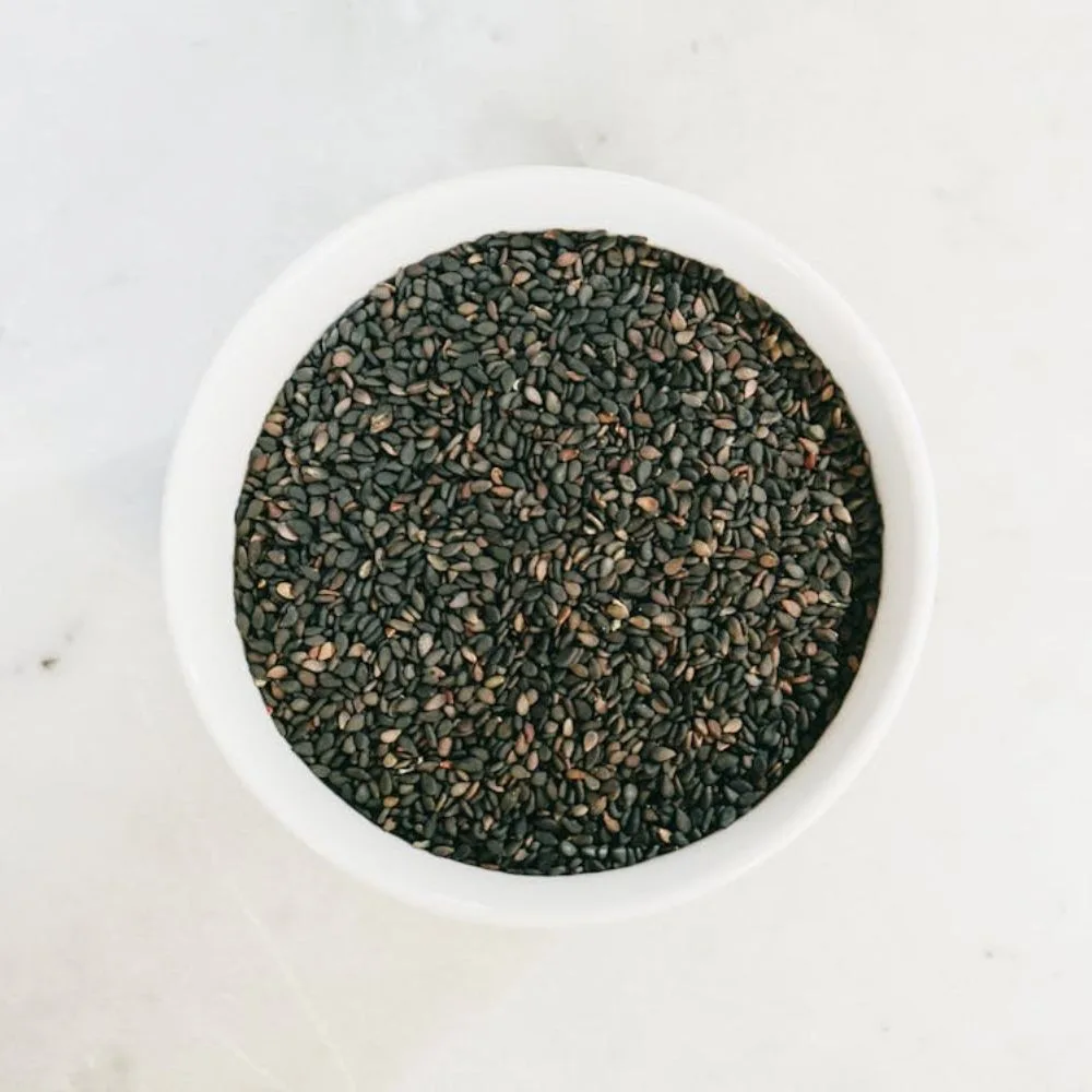Hình ảnh một tô mè đen.