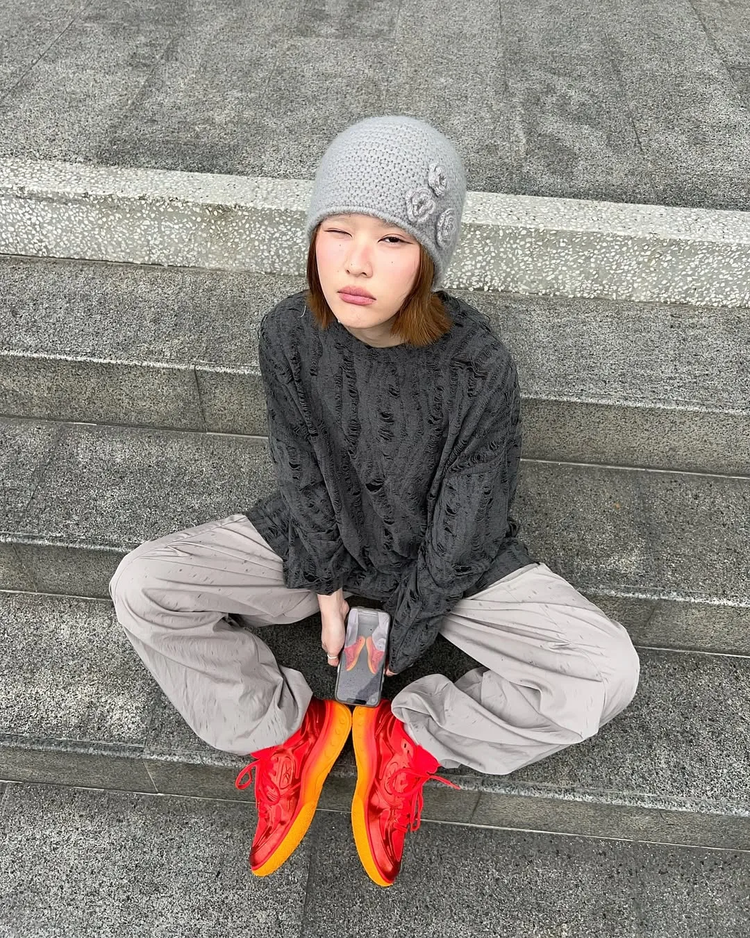 thamontias diện sneaker dad core
