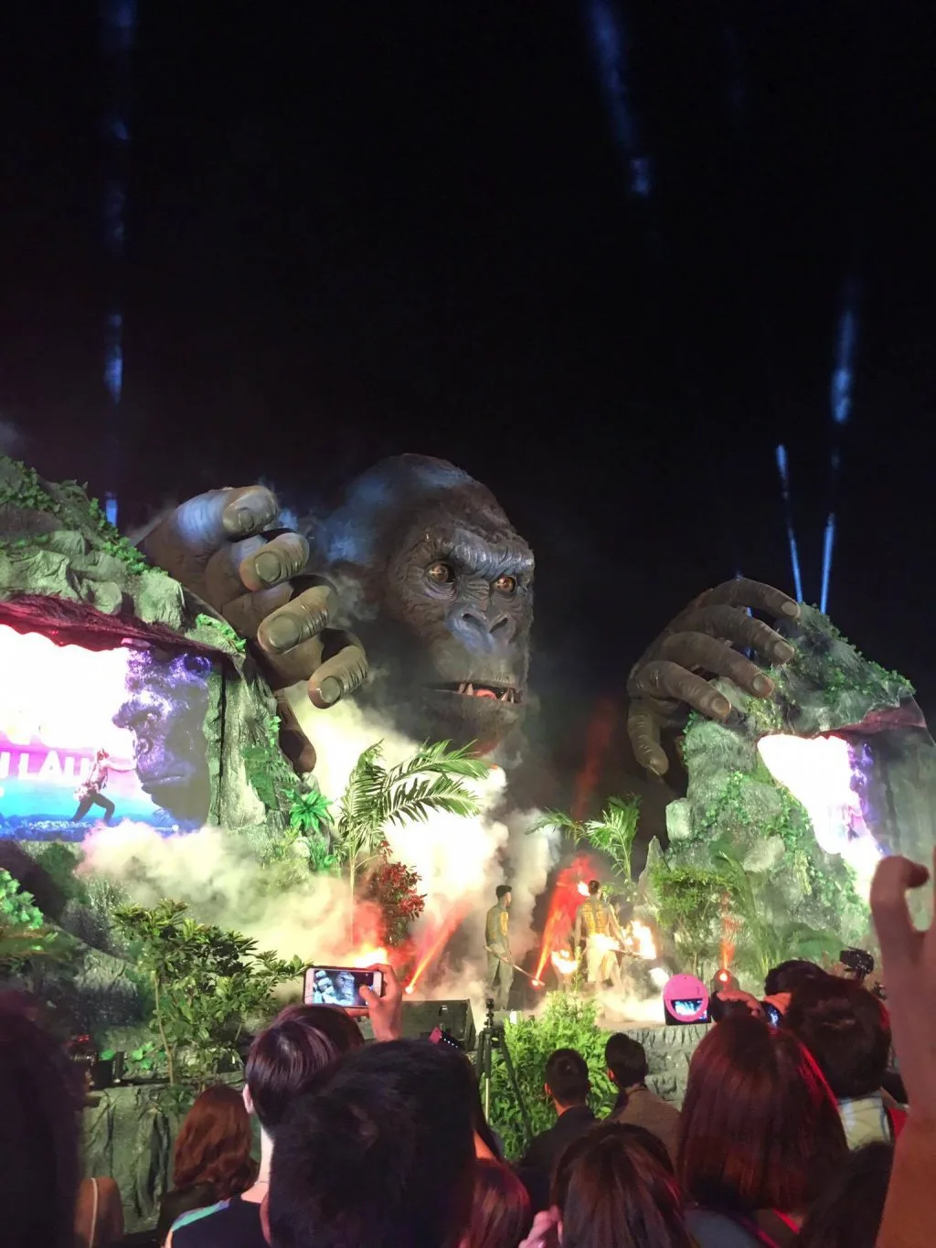 Sự cố hỏa hoạn tại lễ ra mắt phim bom tấn King Kong