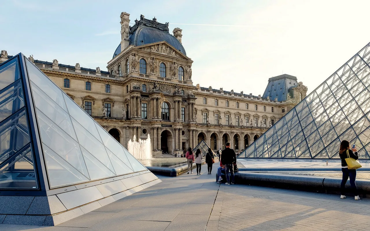 virtual tour bảo tàng Louvre virtual tour bảo tàng Louvre