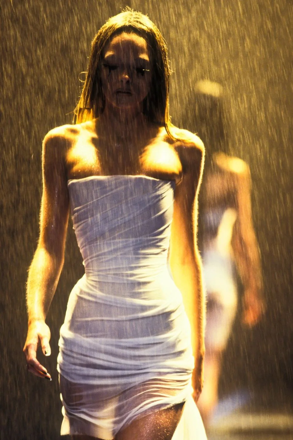 thời trang wet dress alex mcqueen