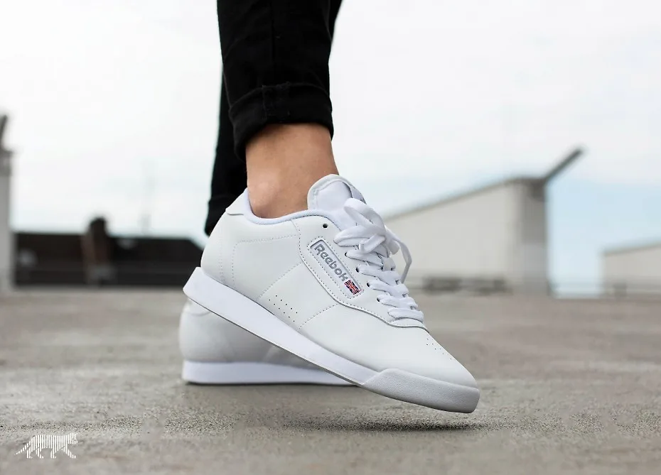 Giày Reebok Princess có giá bán 1,519,000VNĐ, giảm 30% chỉ còn 1,063,000VNĐ