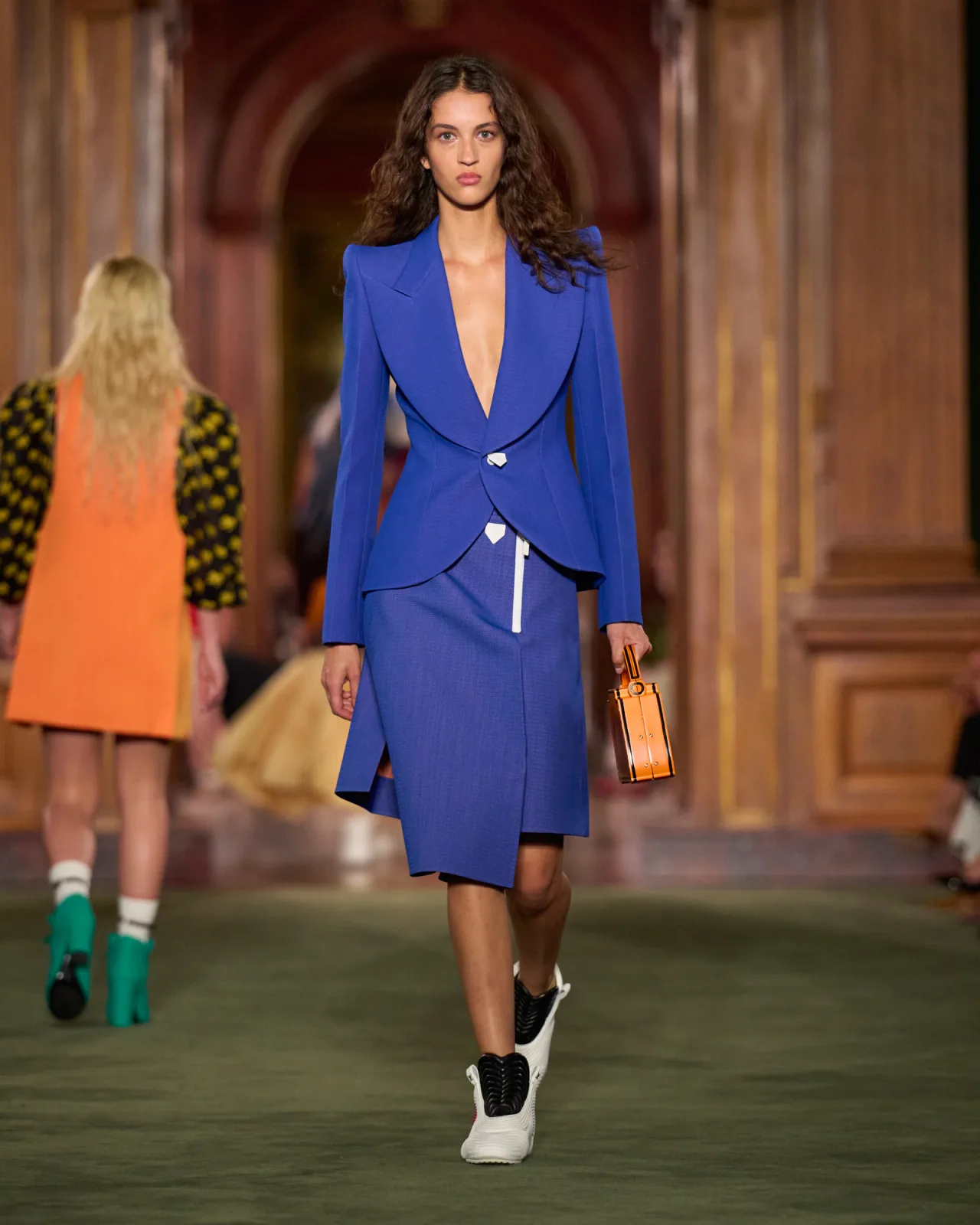 WOMEN_CRUISE_2027_Look_23