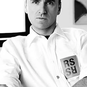 Calvin Klein xác nhận Raf Simons là Giám đốc sáng tạo mới