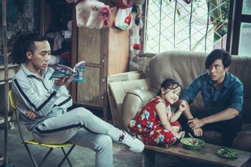 Một cảnh trong phim Nắng có sự diễn xuất của Diễn viên MC Trấn Thành