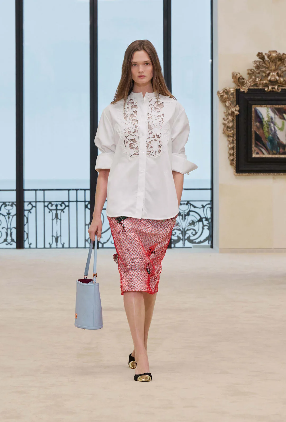 Sơ mi Chanel được may từ nhà may sơ mi Charvet