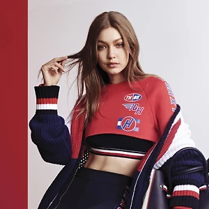 gigi hadid trong chiến dịch tommy hilfiger 2018 theo phong cách thời trang athleisure